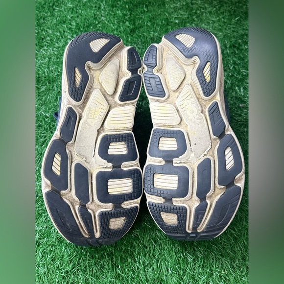 Hoka women’s Bondi 6‎ Wide Size 8D - Picture 5 of 9